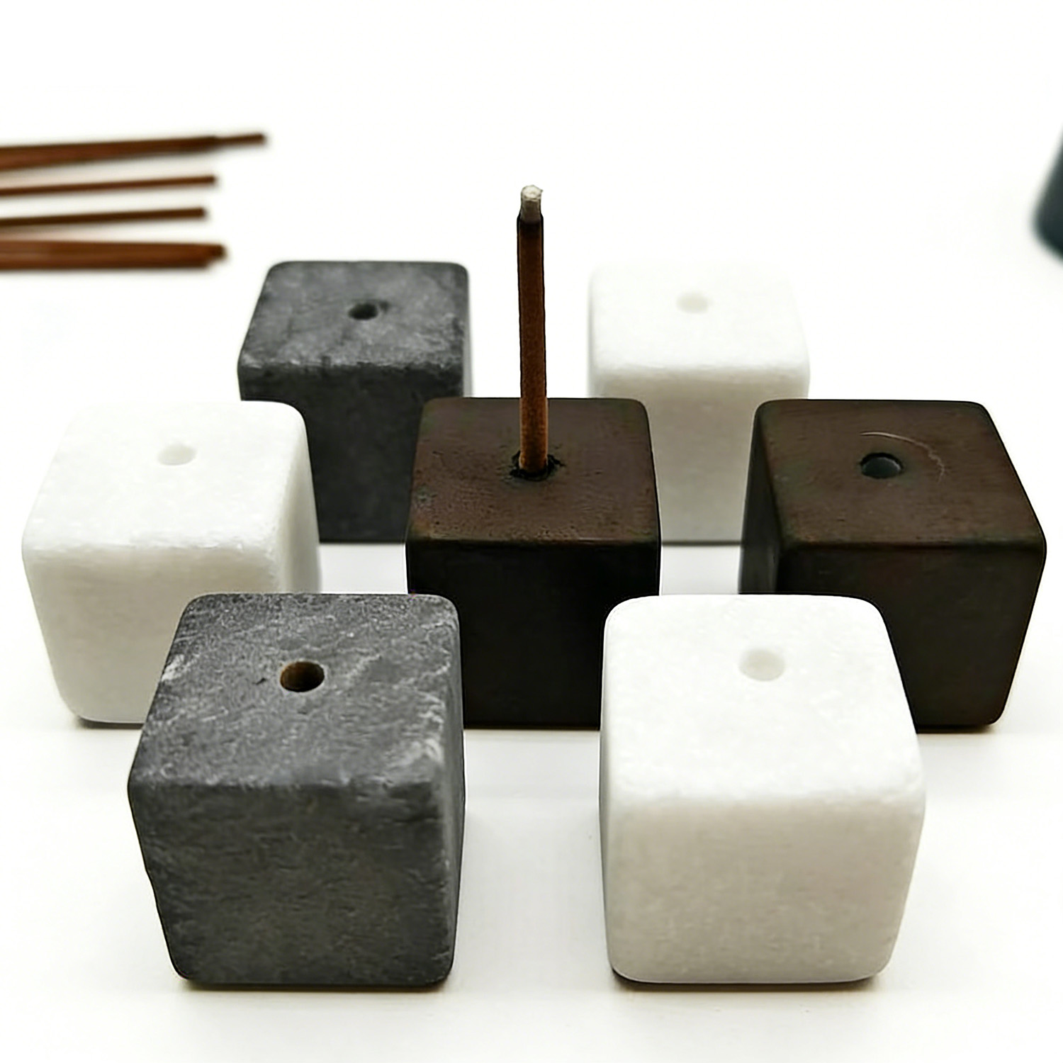 قطعتان من حامل أعواد البخور من - مراجعة Incense Stick Holder وسعره